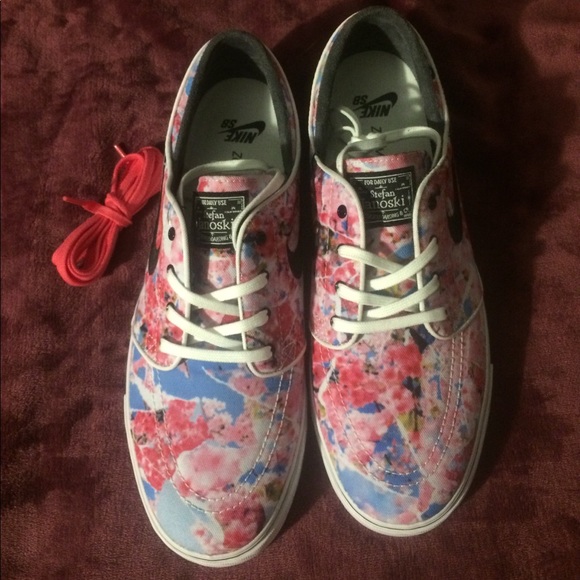 Nike Zoom Air SB “Cherry Blossom” Low - Picture 4 of 8